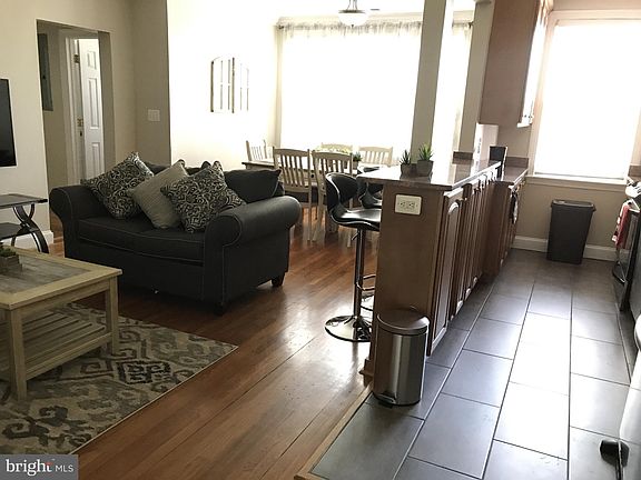3rd image of 401-401 Commonwealth Ave Unit 32A