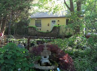 717 Union St, Portsmouth, RI 02871