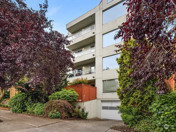 1613 California Avenue SW #302, Seattle, WA 98116