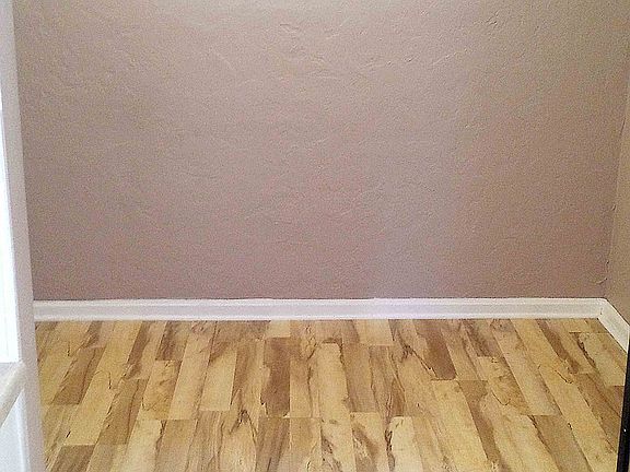 3rd image of 17850 Northwood Ave APT 5