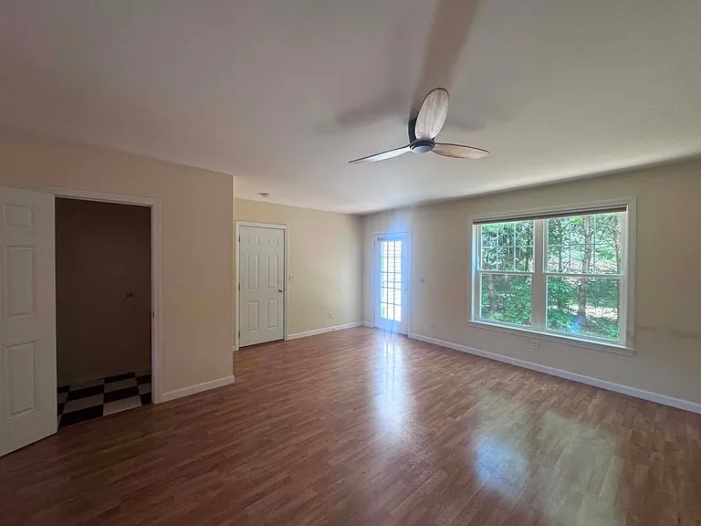 15 Edgefield Ln — Photo 16