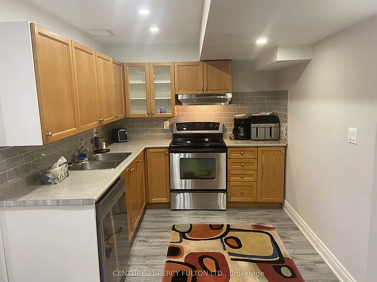 176 Alfred Smith Way — Photo 2