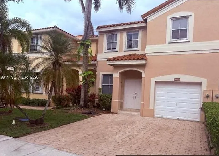 3511 SW 169th Ter #3511 — Photo 1