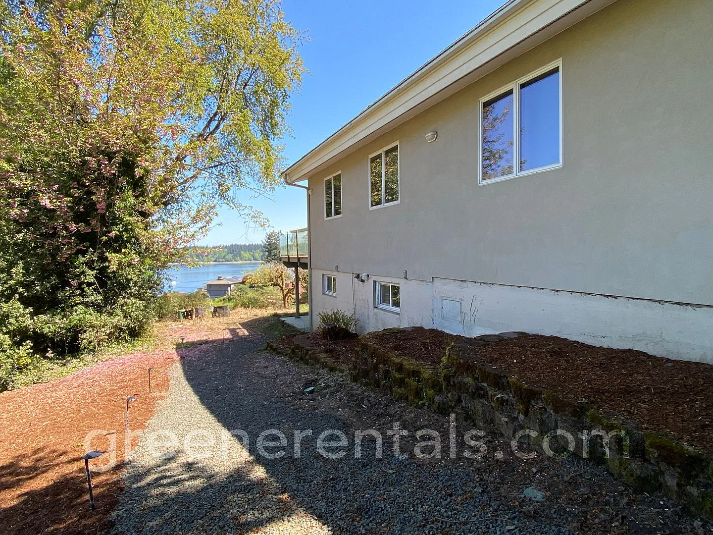 Cooper Point Daylight Basement ADU with Water Views — Photo 3