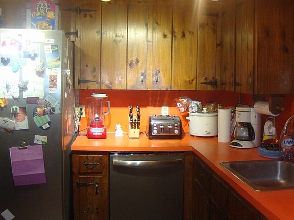 2nd image of 18 Jaye St