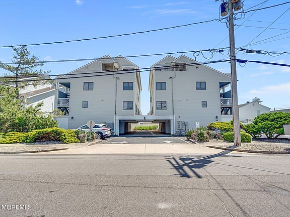 4th image of 29 21st Avenue #10