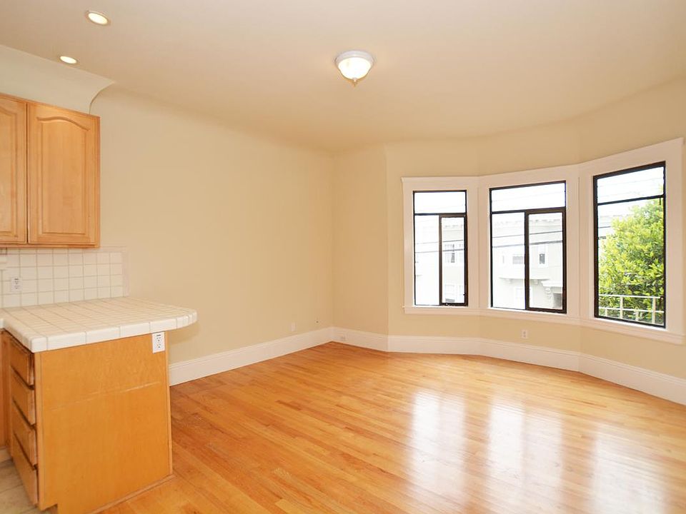 1st image of 5700 California St APT 7