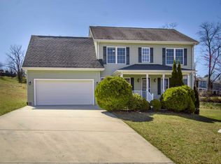 208 Mountain Breeze Dr, Blacksburg, VA 24060