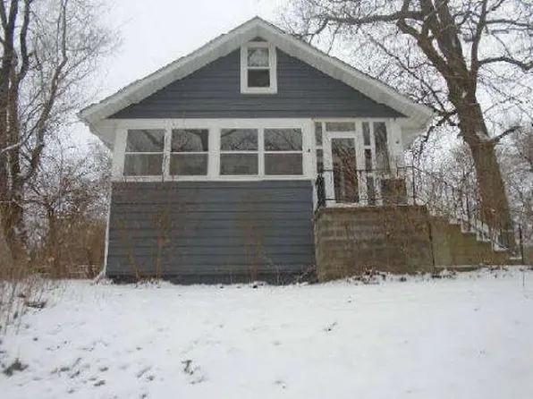 206 W Vandercook Dr, Jackson, MI 49203