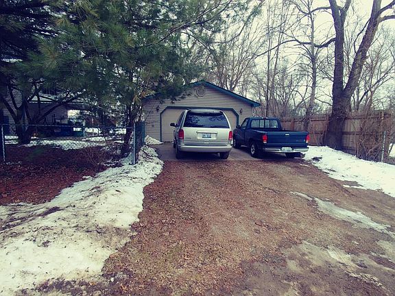 4th image of 9415 Leona Ave