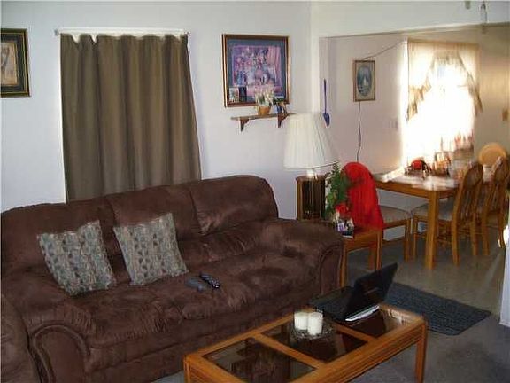 3rd image of 404 Southview Dr