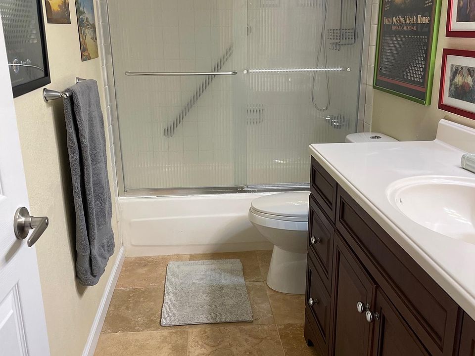 Large full bath