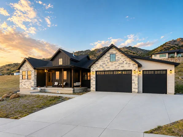 170 N Sherwood Dr, Providence, UT 84332