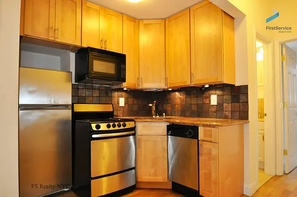 Rented by FirstService Realty (legacy) | media 14