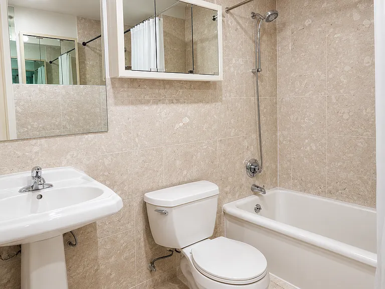 21 Beacon St #3R — Photo 6