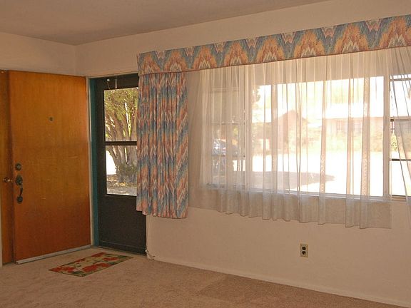 3rd image of 1525 W Greenlee St
