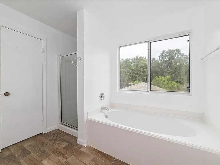 10106 Farrell Dr — Photo 17