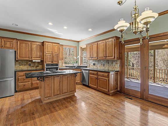 2nd image of 281 Ridge Way