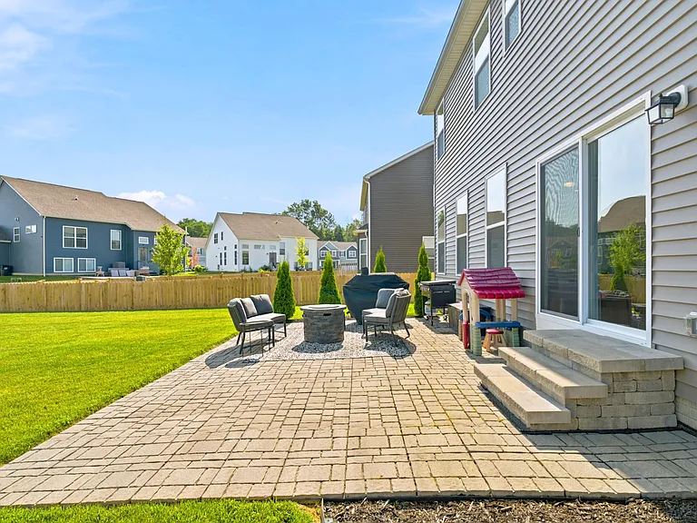 7333 Jergenson Way — Photo 41