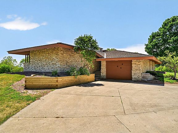 3rd image of N2028 Steiner Rd