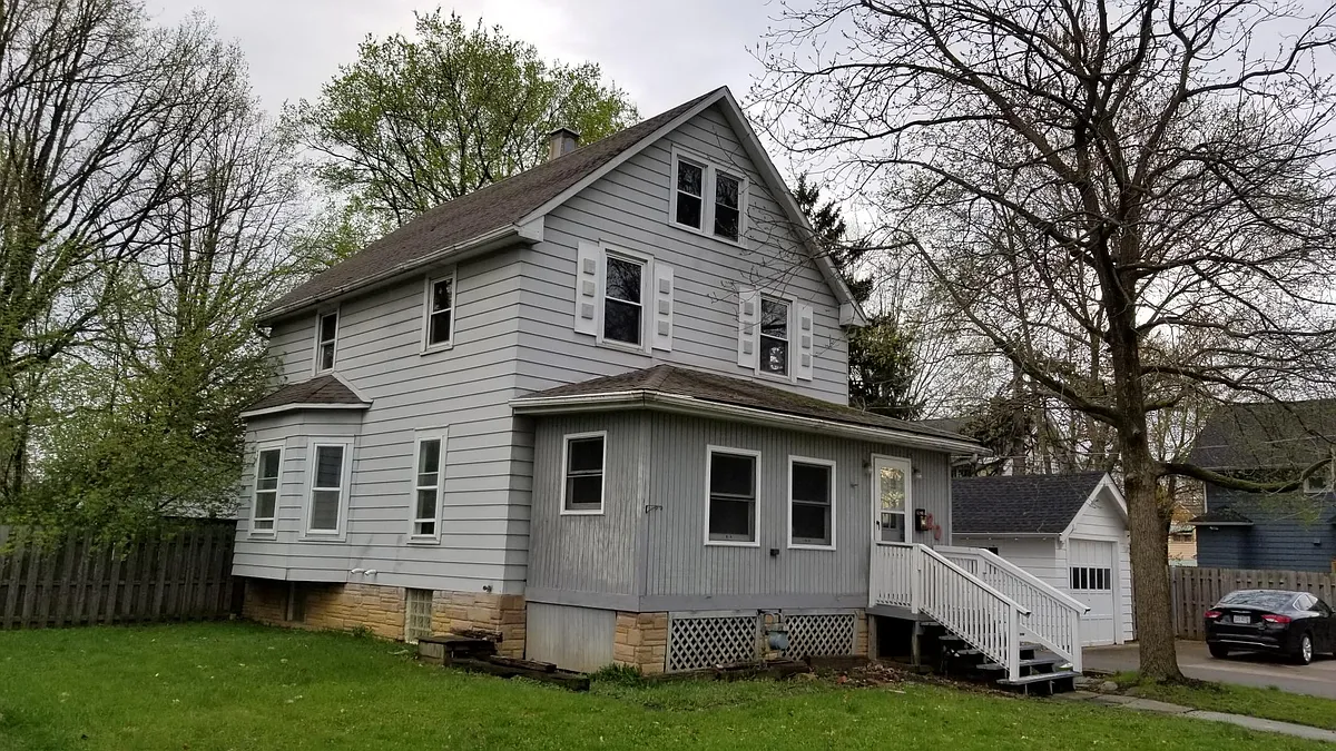 Building Photo - 20 4th Ave