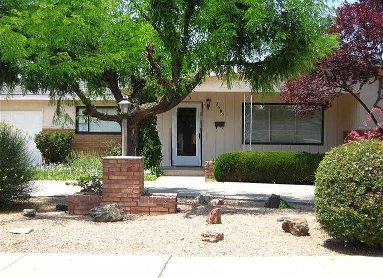 1st image of 2509 Harold Pl NE