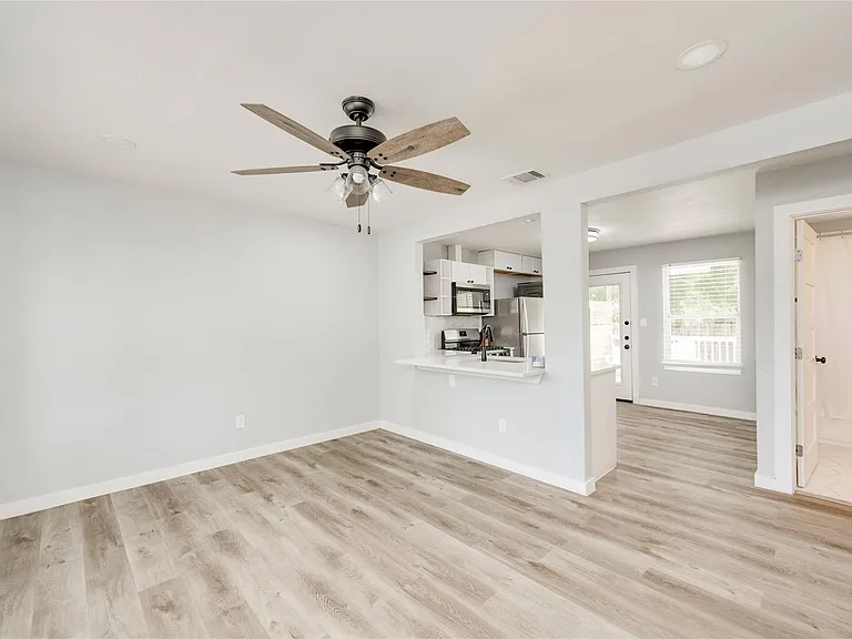 1400 Marcus Pl #B — Photo 17