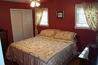 5th image of 3103 W 98th Pl