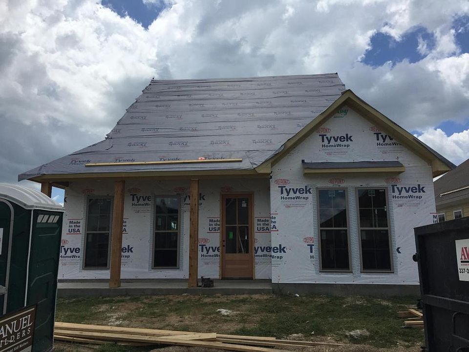 1st image of 103 Parker Ln