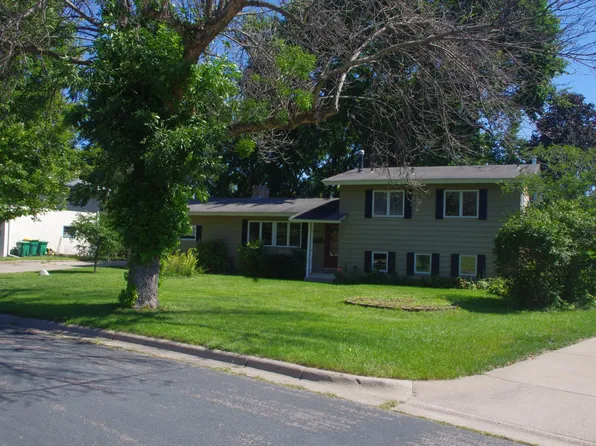 6224 Brooklyn Dr, Brooklyn Center, MN 55430