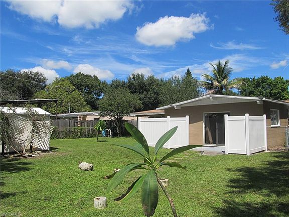 4th image of 905 Poinsettia Dr