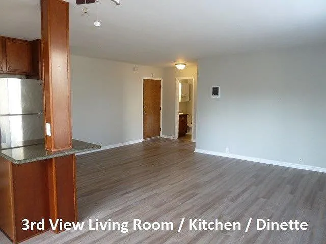 2015 Robinson Ave #4 — Photo 4