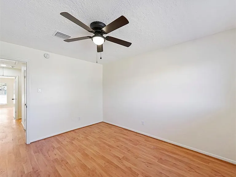14006 Briarworth Dr — Photo 21