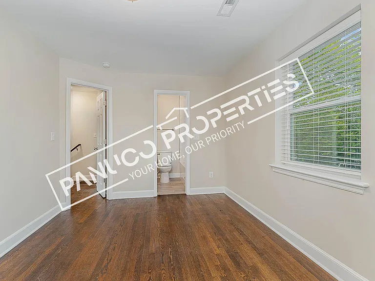 108 Adams St #108 & 110 — Photo 12