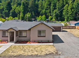 275 Ogle Ave, Rio Dell, CA 95562