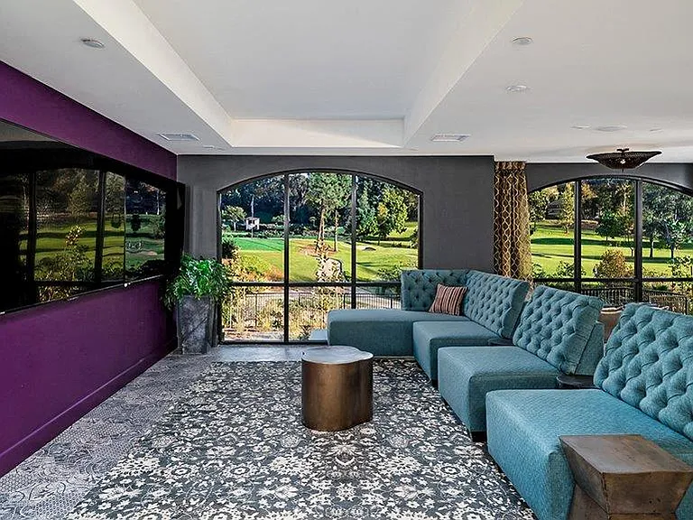 Adagio on the Green_Lounge_Mission Viejo