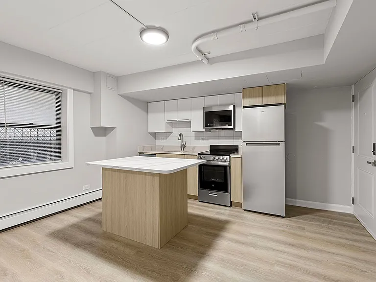 6007 N Kenmore Ave — Photo 3