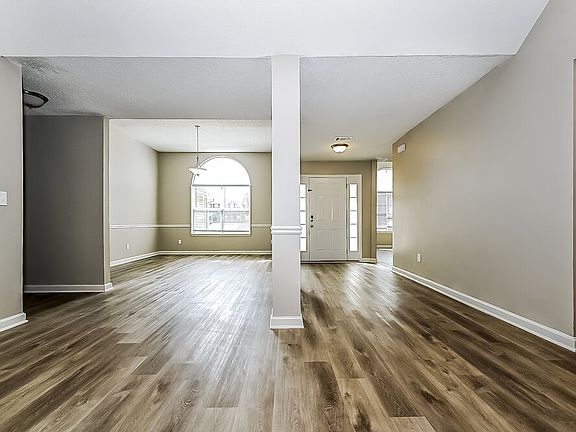 4th image of 193 Penny Ln