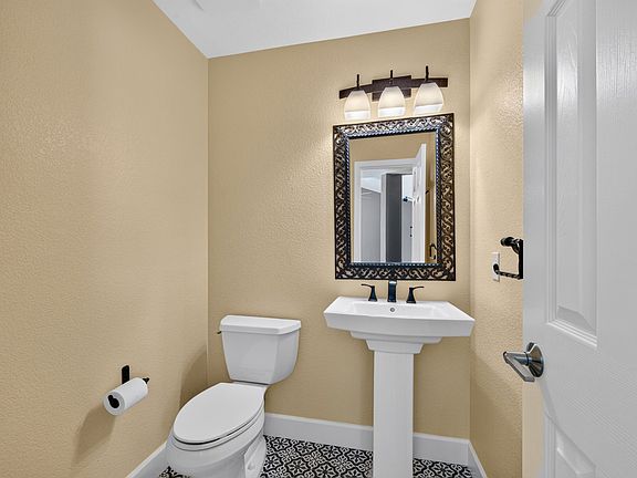 4th image of 22015 E Jamison Pl