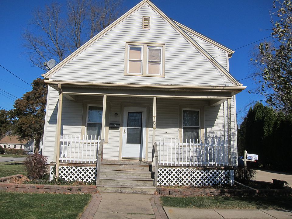 Adorable Bungalo Downtown Crown Point