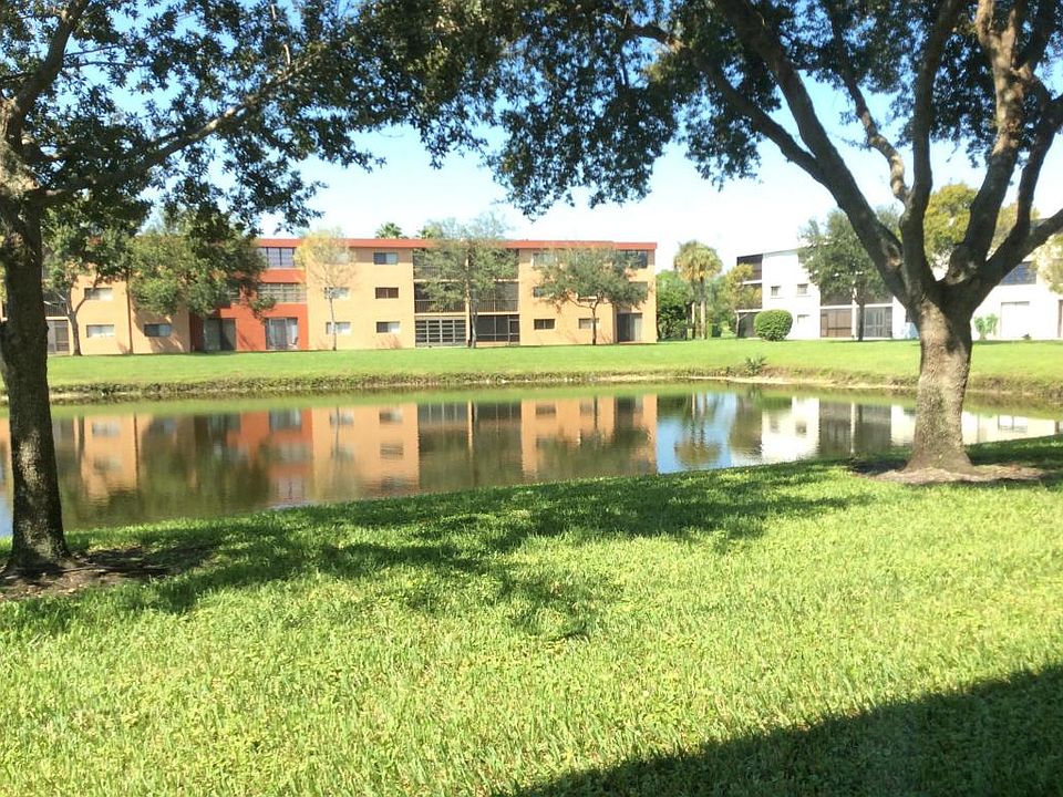 1st image of 5550 Witney Dr APT 110