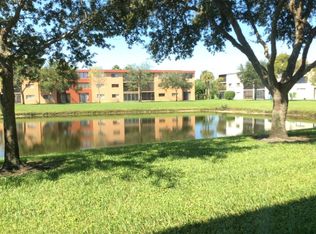 5550 Witney Dr APT 110, Delray Beach, FL 33484