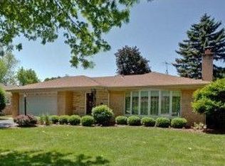 808 S Na Wa Ta Ave, Mount Prospect, IL 60056