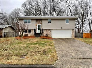 8003 Meadow Crest Ln, Hixson, TN 37343