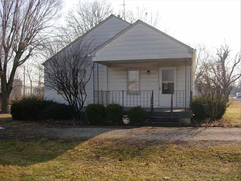 1st image of 902 National Ave