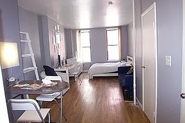 Rented by R New York