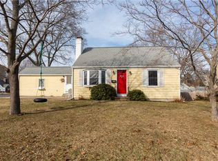 41 Lancaster Ave, Warwick, RI 02886