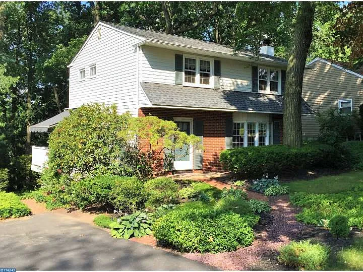 401 Overlook Ave photo 1