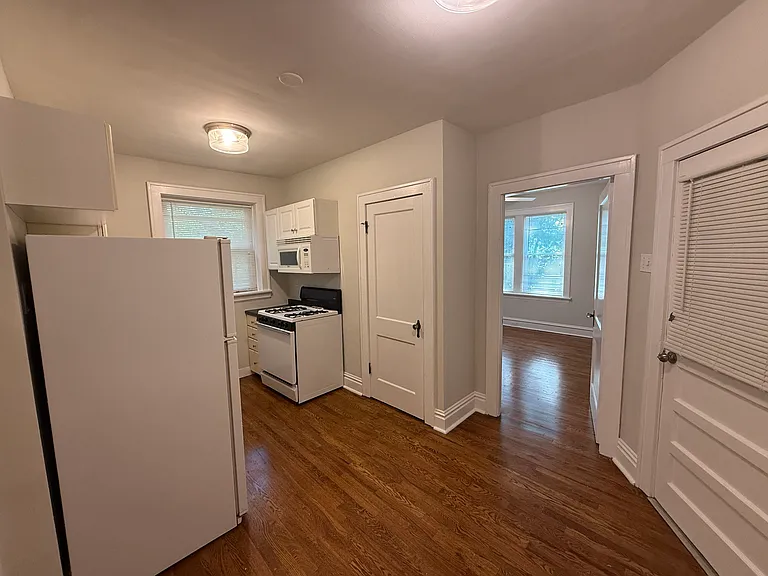 1634 Yale Ave #1634 — Photo 6