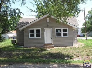 222 Park St, Linwood, KS 66052